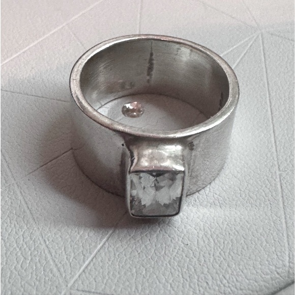 💎✨ Bold & Blingy Sterling Silver Pave Crystal Ring – Sparkle That Stops Traffic - Picture 12 of 16